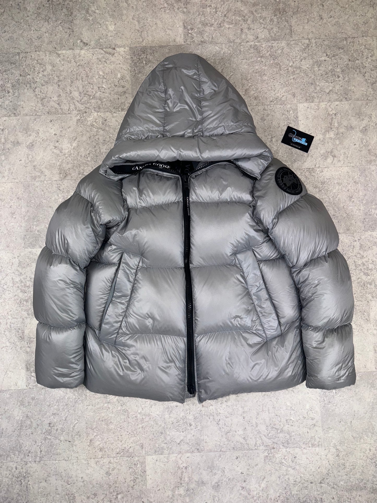 CANADA GOOSE BLACK BADGE CROFTON PUFFER ‘SILVER’ LARGE