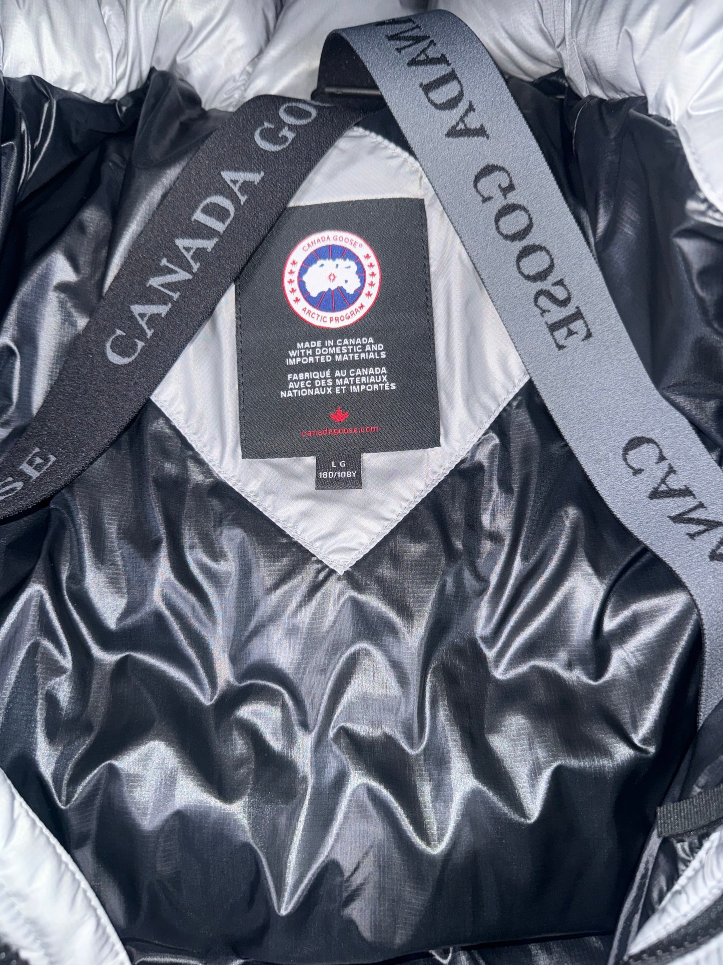 CANADA GOOSE BLACK BADGE CROFTON PUFFER ‘SILVER’ LARGE