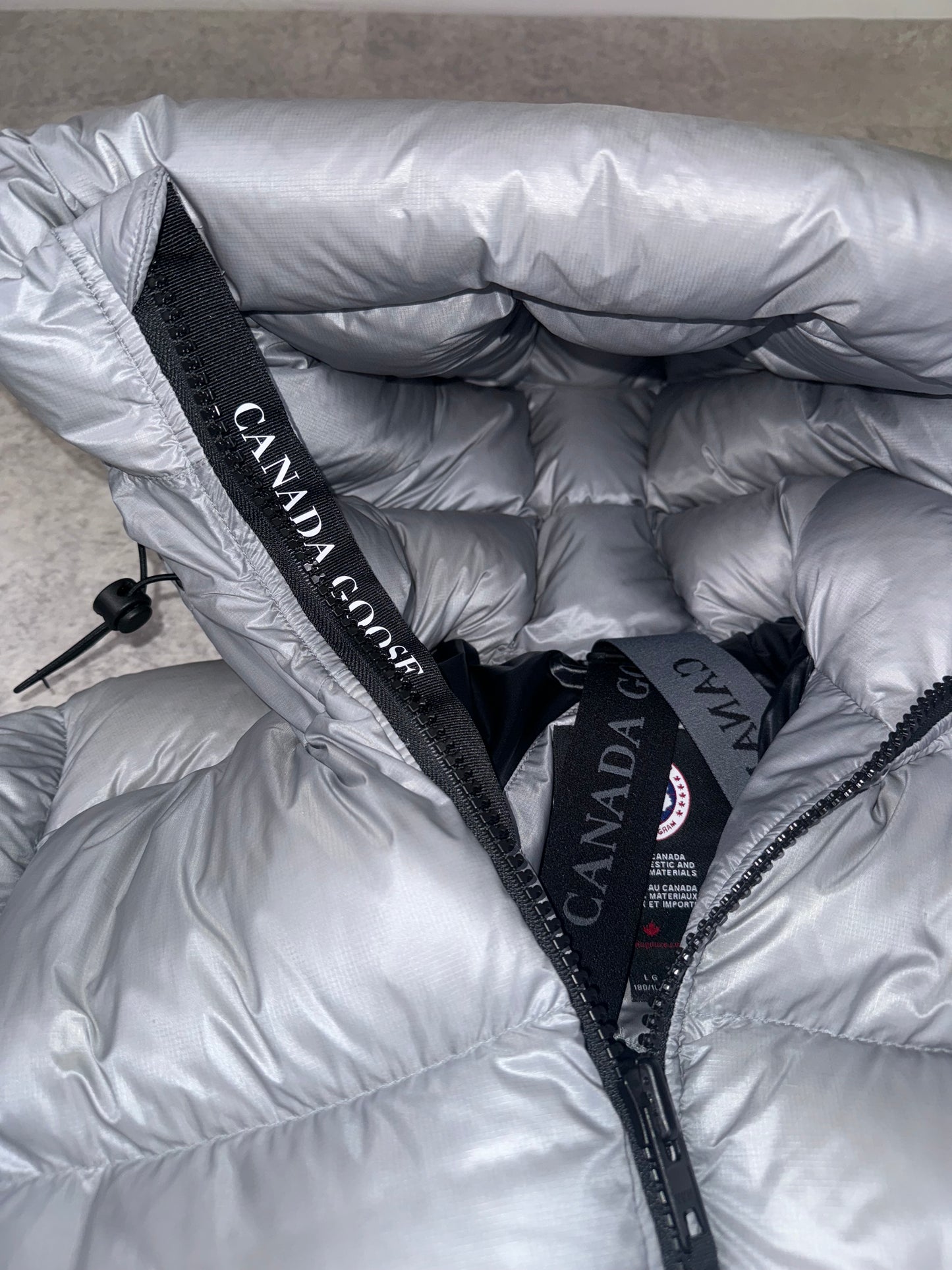 CANADA GOOSE BLACK BADGE CROFTON PUFFER ‘SILVER’ LARGE