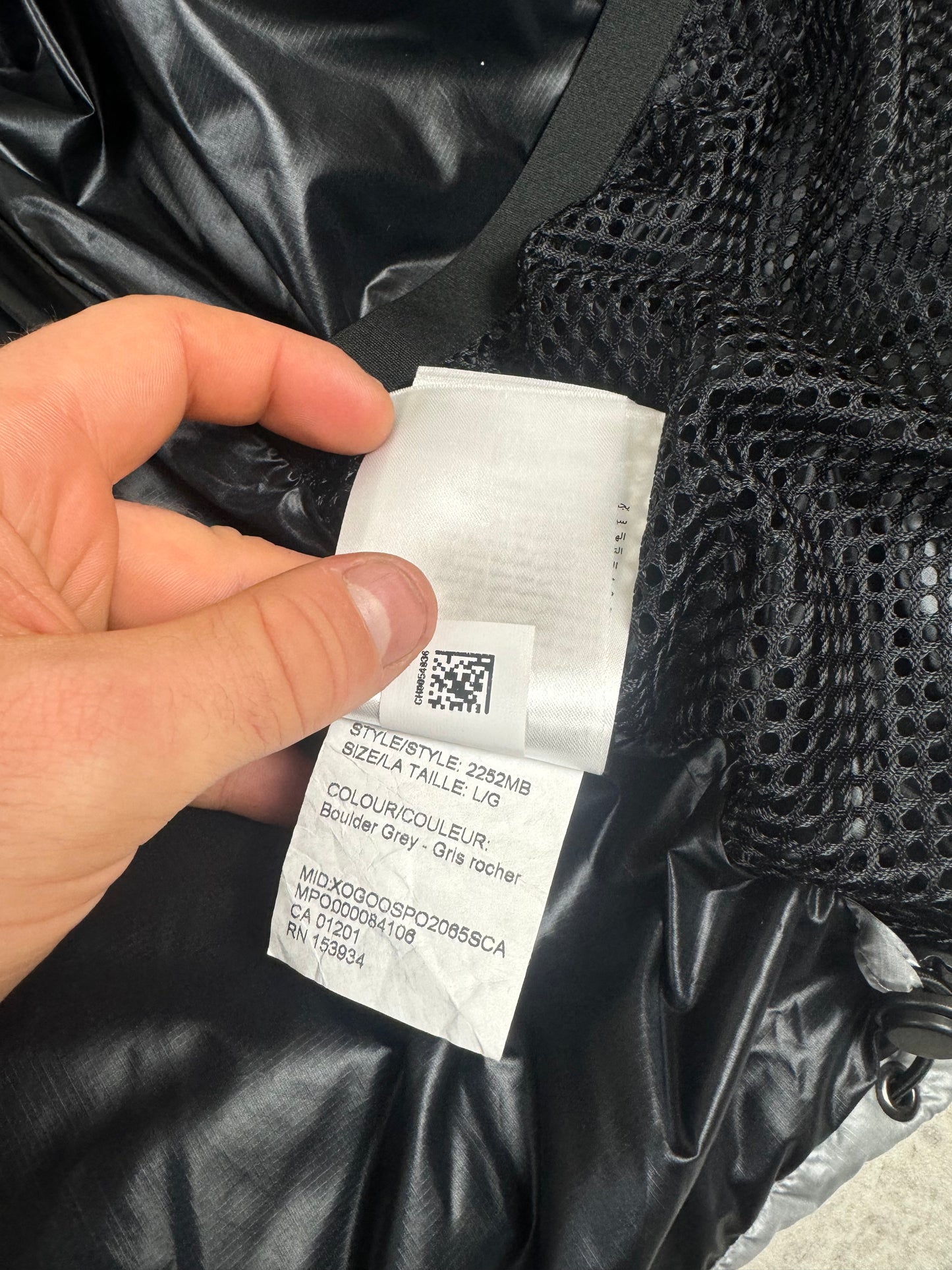 CANADA GOOSE BLACK BADGE CROFTON PUFFER ‘SILVER’ LARGE