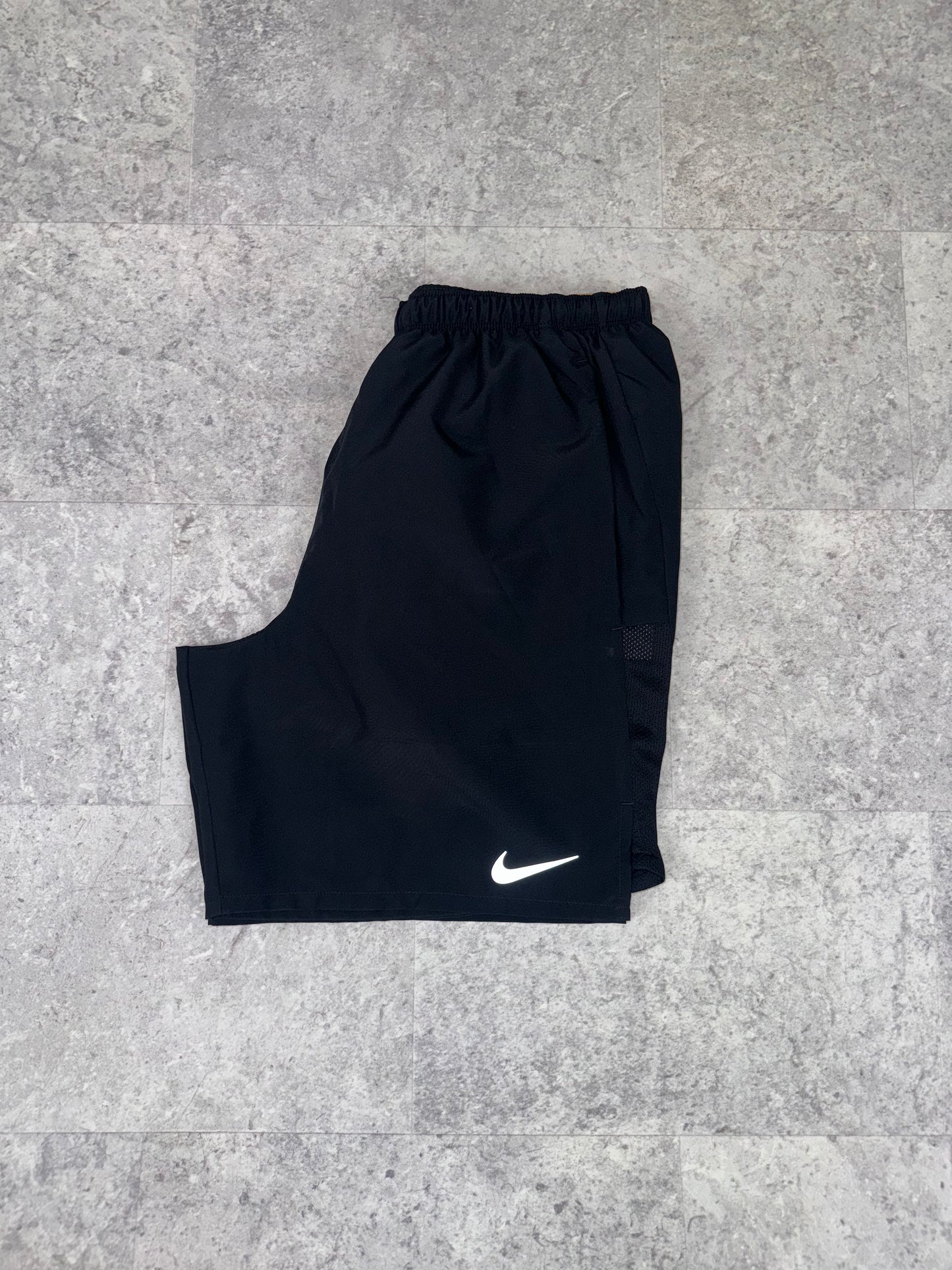 NIKE CHALLENGER SHORTS 7" 'BLACK'
